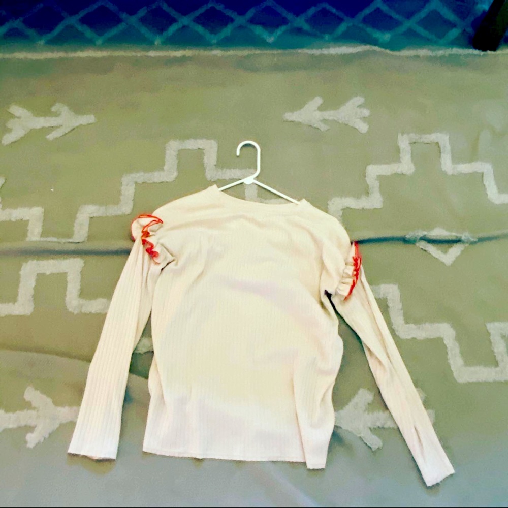 Long sleeve ruffled shirt